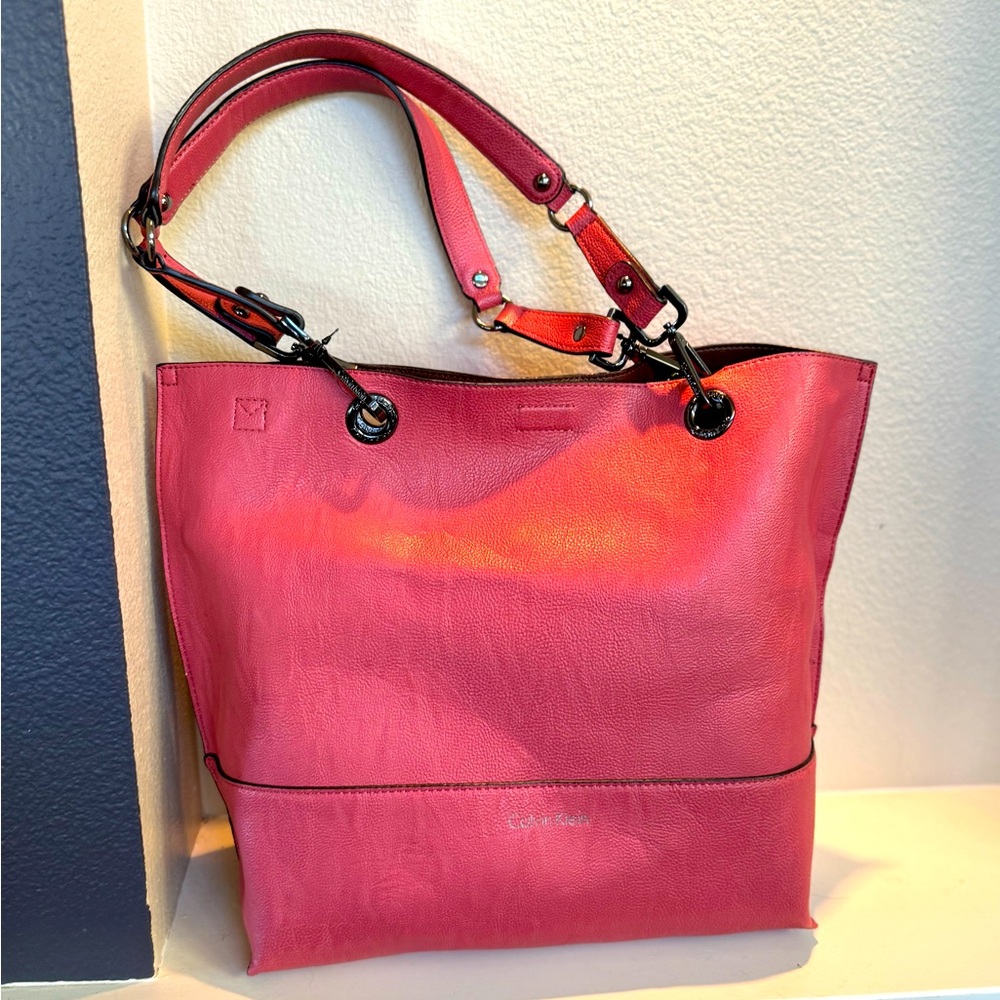 Calvin Klein Reversible Tote with smaller pouch and detachable straps.